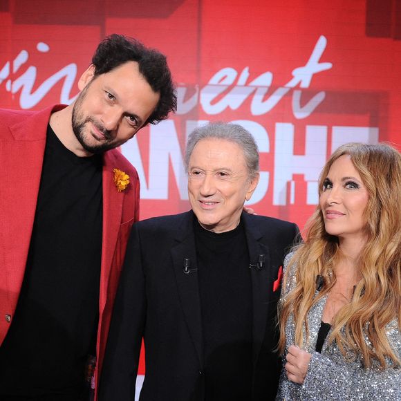 Eric Antoine, Michel Drucker et Hélène Ségara lors de l'enregistrement de l'émission "Vivement dimanche" au studio Rive gauche présentée par Michel Drucker le 12 novembre 2025.

© Guillaume Gaffiot/Bestimage