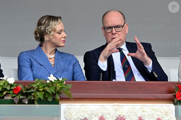 Le prince Albert II de Monaco et la princesse Charlene durant la finale de la 118e édition du Rolex Monte-Carlo Masters, au Monte-Carlo Country Club à Roquebrune Cap Martin, le 13 avril 2025. © Bruno Bebert / Bestimage