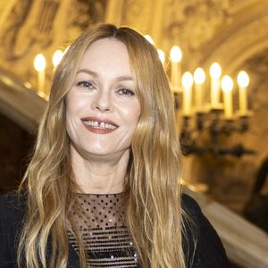 Vanessa Paradis au photocall du deuxième défilé de mode Chanel Haute-Couture automne-hiver 2024/2025 au palais Garnier lors de la Fashion Week de Paris, France, le 25 juin 2024. © Olivier Borde/Bestimage