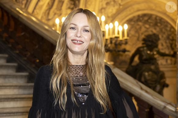 Vanessa Paradis au photocall du deuxième défilé de mode Chanel Haute-Couture automne-hiver 2024/2025 au palais Garnier lors de la Fashion Week de Paris, France, le 25 juin 2024. © Olivier Borde/Bestimage