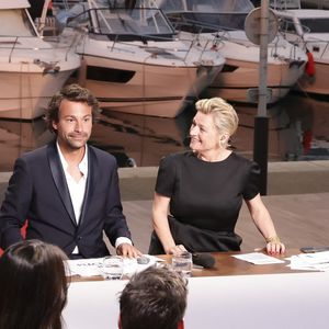 Exclusif - Bertrand Chameroy, Anne-Elisabeth Lemoine - Plateau de l'émission "C à vous" lors du 78ème Festival International du Film de Cannes le 17 mai 2025 - © Jack Tribeca / Bestimage