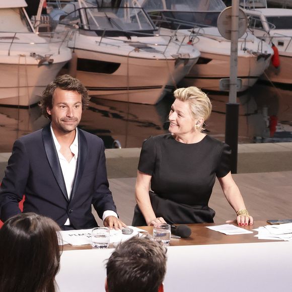 Exclusif - Bertrand Chameroy, Anne-Elisabeth Lemoine - Plateau de l'émission "C à vous" lors du 78ème Festival International du Film de Cannes le 17 mai 2025 - © Jack Tribeca / Bestimage