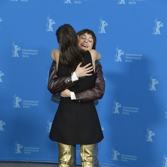 Marion Cotillard et Clara Pacini au photocall du film "The Ice Tower" lors de la 75ème édition du festival international du film de Berlin, le 16 février 2025.

Photo : Action Press / Bestimage