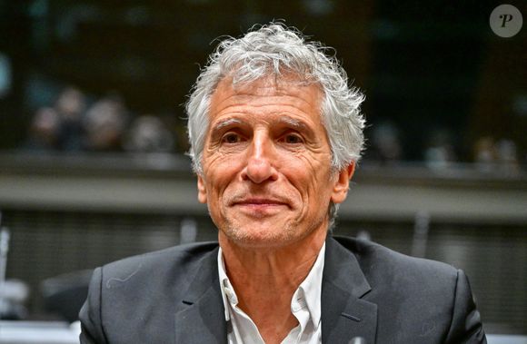 Il s’est confié dans une interview au Parisien sur cette décision.

Le présentateur de télévision et producteur audiovisuel Nagui assiste à une audition de la Commission d'enquête parlementaire sur la neutralité, le fonctionnement et le financement du service public de radiodiffusion français à l'Assemblée nationale, à Paris, France, le 1er avril 2026. © Christian Liewig/Bestimage