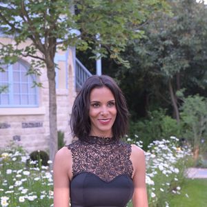 Shy'm - A l'occasion de la fête des Mères, Adriana Karembeu et Lenôtre s'associent pour créer l'entremets "Nina" au Pré Catelan à Paris le 29 avril 2025.
Cette création à quatre mains est le fruit d'une complicité artistique entre Adriana Karembeu, icône internationale de la mode, ambassadrice engagée, maman au grand cœur et Étienne Leroy Chef Patissier Lenôtre el Champion du Monde de la Pâtisserie.
Pensé comme une rose à offrir, l'entremets « Nina » est symbole de tendresse, de lien et de partage. Cette co-création soutient la Croix-Rouge française, 5% des bénéfices seront reversés à l'association, auprès de laquelle Adriana Karembeu est ambassadrice depuis plus de 25 ans. © Rachid Bellak/Bestimage