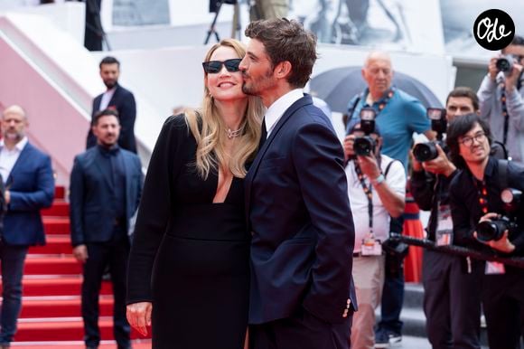 Virginie Efira et Niels Schneider - Montée des marches du film « L’inconnue» lors du 79ème Festival International du Film de Cannes, le 18 mai 2026. © Olivier Borde / Bestimage
 the 79th Cannes International Film Festival on May 18, 2026. | 00755900