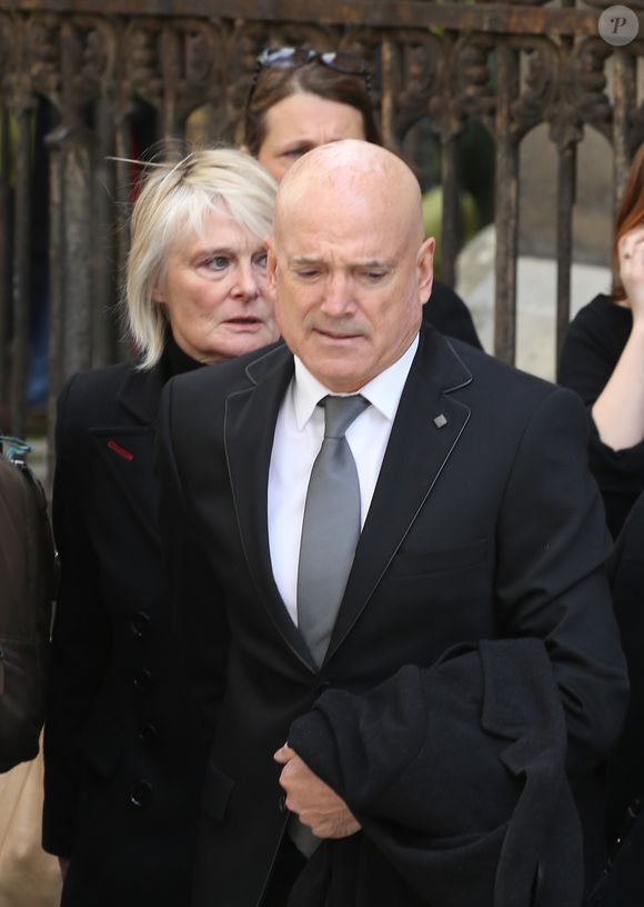 Louis Bodin et sa femme Claire Depeuille-Bodin - Obsèques de la navigatrice française Florence Arthaud en l'église Saint-Séverin à Paris, le 30 mars 2015. Florence Arthaud est décédée lors du crash d'hélicoptère en Argentine le 9 mars dernier pendant le tournage du jeu de TF1 "Dropped". Jacovides - Clovis / Bestimage