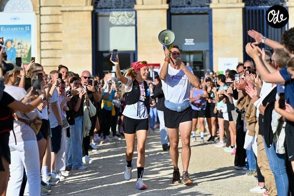 La Miss France a par exemple parcouru 300 km entre Caen et Paris afin de récolter des fonds pour la lutte contre la maladie d'Alzheimer...

Amandine Petit, Miss France 2021, se lance dans une course caritative de 300 km entre Caen et Paris, en France, le 27 septembre 2026, en alternant course à pied et vélo tandem avec le journaliste Frédéric de Lanouvelle afin de collecter des fonds pour la recherche sur la maladie d'Alzheimer. Photo de Franck Castel/Abaca