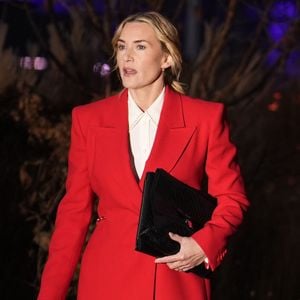 Kate Winslet assiste à la cérémonie de chants de Noël "Together At Christmas" à l'abbaye de Westminster à Londres, le 5 décembre 2025. PA Photo/ Bestimage