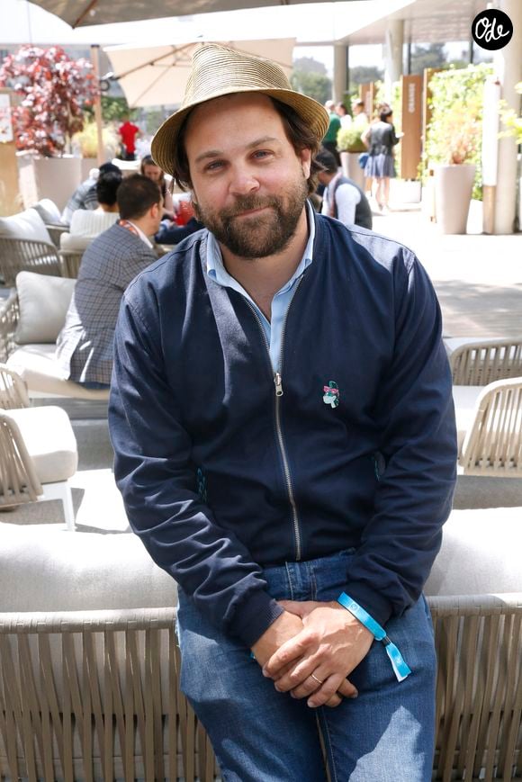 L'établissement haut de gamme propose des prestations exceptionnelles alliant bien-être et haute gastronomie.

Arthur Jugnot - Internationaux de France de Tennis de Roland Garros 2023 - Jour 5 à Paris le 01 Juin 2023. 

© Bertrand Rindoff / Bestimage
