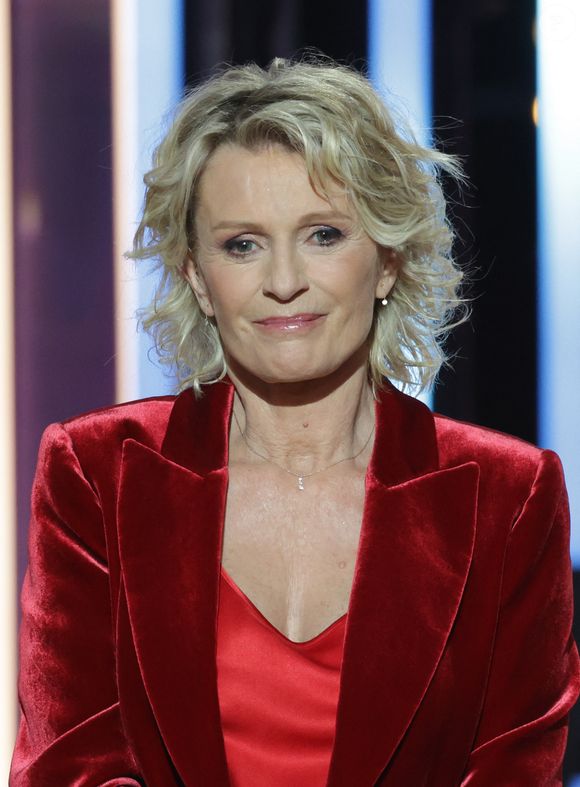 Qui remplace la sienne, "En bonne compagnie", sur France 3

Sophie Davant - Les célébrités se mobilisent pour la 38ème édition du Téléthon dans les studios de France 2 à Paris, le 29 novembre 2024. 
© Coadic Guirec / Bestimage
