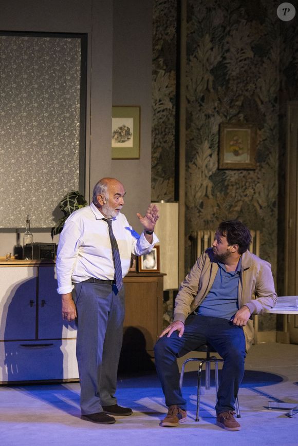 Exclusif - Gérard Jugnot, Arthur Jugnot - Représentation de la pièce de théâtre "Le jour du kiwi" au Théâtre de Verdure lors du 40ème Festival de Ramatuelle. Le 6 août 2024 © Cyril Bruneau / Festival de Ramatuelle / Bestimage