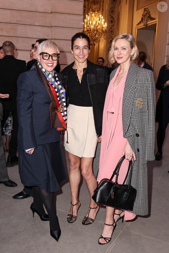 Catherine Martin, Kate Stirling, Naomi Watts - La créatrice S.McCartney est faite Chevalier de la Légion d'honneur par le président français E.Macron au palais de l'Elysée à Paris, le 5 mars 2026, lors de la Fashion Week à Paris. Cette distinction salue son parcours ainsi que son engagement dans l'univers de la création et de la mode.

BFA.com / Backgrid USA / Bestimage