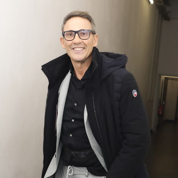 Julien Courbet, en backstage de l’émission "TPMP" La dernière sur C8,  présentée par C.Hanouna et diffusée en direct sur C8, Paris, France, le 27 février 2025.

© Jack Tribeca / Bestimage
