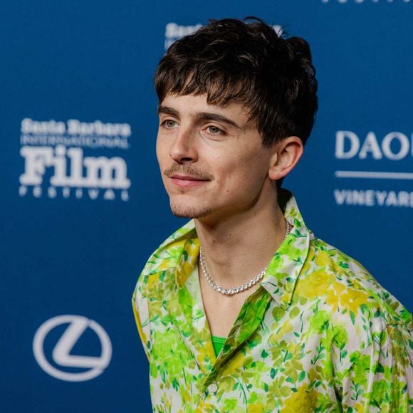 Timothée Chalamet sur le tapis rouge du théâtre Arlington pour le 40ème Festival International du Film de Santa Barbara 2025. Il acceptera le Prix de l'Artiste de l'Année de l'Arlington. (Crédit image : © Amy Katz/ZUMA Press Wire)