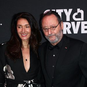 Jean Reno et Zofia Borucka assistent au Gala City Harvest au restaurant Cipriani à New York, NY le 22 avril 2025. Photo par Charles Guerin/ABACAPRESS.COM