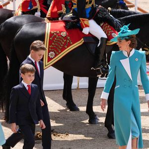(de gauche à droite) La princesse Charlotte, le prince Louis, le prince George et la princesse de Galles lors de la cérémonie de la montée des couleurs à Horse Guards Parade, au centre de Londres, à l'occasion de l'anniversaire officiel du roi Charles III.  Le 14 juin 2025. Photo by Jonathan Brady/PA Wire/ABACAPRESS.COM