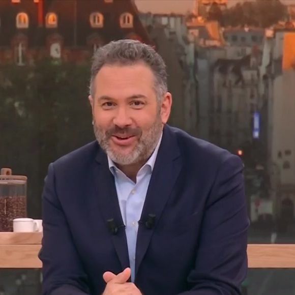 Bruce Toussaint dans "Bonjour !", la matinale de TF1, le 24 avril 2026, jour de sa dernière apparition à l'antenne

Capture d'écran TF1