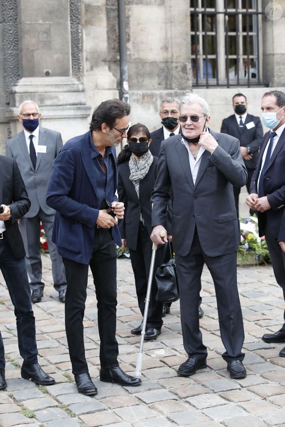 En effet, il a brillé dans Rocco et ses frères, mais aussi dans l'adaptation du Guépard.

Alain Delon et son fils Anthony - Obsèques de Jean-Paul Belmondo en en l'église Saint-Germain-des-Prés, à Paris le 10 septembre 2021. © Cyril Moreau / Bestimage