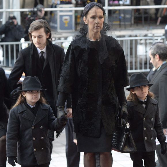 Celine Dion arrive avec ses fils Eddy et Nelson à la Basilique Notre-Dame de Montréal le vendredi 22 janvier 2016 pour les funérailles de son mari René Angelil. Photo de Ryan Remiorz /The Canadian Press/ABACAPRESS.COM