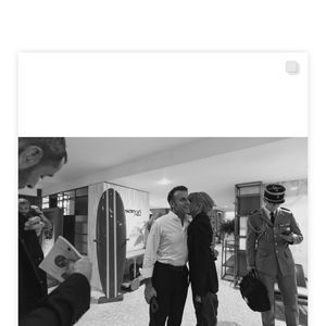 sur lesquels on voit la puissance de leur complicité

La photographe Soazig de la Moissonnière a dévoilé des clichés inédits du président Macron et de son épouse sur Instagram