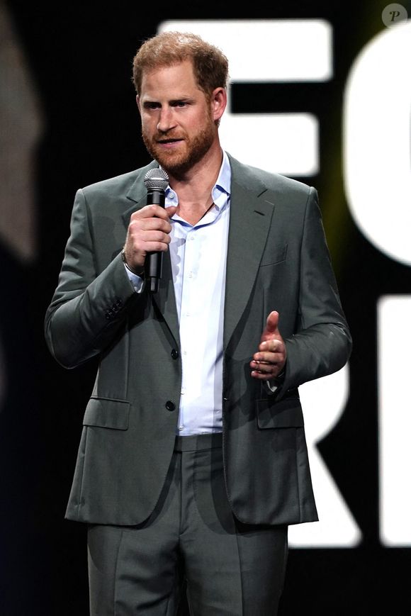 Le duc de Sussex, le prince Harry, lors de la cérémonie d'ouverture des Invictus Games au Merkur Spiel-Arena à Düsseldorf, en Allemagne. Samedi 9 septembre 2023. © Pettitt Jordan/PA Wire/ABACA