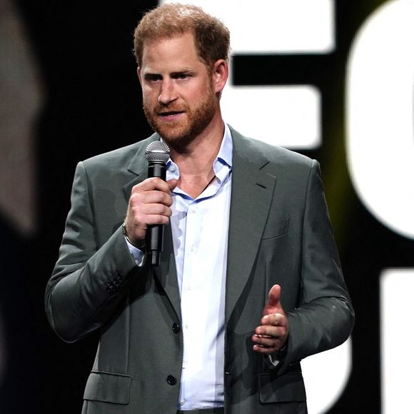 Le duc de Sussex, le prince Harry, lors de la cérémonie d'ouverture des Invictus Games au Merkur Spiel-Arena à Düsseldorf, en Allemagne. Samedi 9 septembre 2023. © Pettitt Jordan/PA Wire/ABACA
