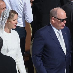 Elles ont donc forcément attiré l’œil et fait crépiter les flashs des photographes présents...

Charlene de Monaco et le prince Albert II de Monaco lors de la messe d'inauguration du pape Léon XIV sur la place Saint-Pierre, le 18 mai 2025 au Vatican. Le pape Léon XIV (anciennement cardinal Robert François Prévost) a présidé sa messe d'inauguration sur la place Saint-Pierre après son élection le 8 mai. Photo by Marco Iacobucci/IPA/ABACAPRESS.COM