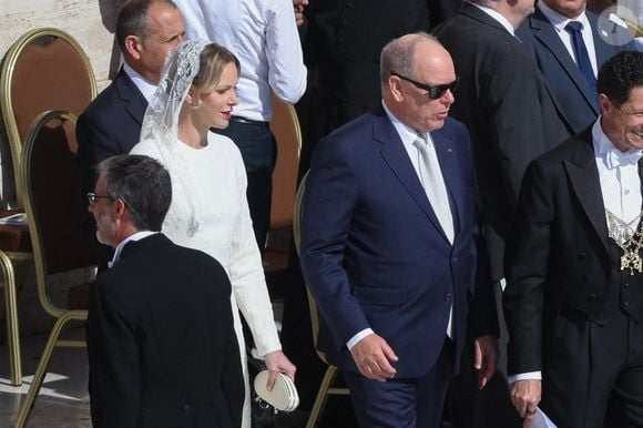 Elles ont donc forcément attiré l’œil et fait crépiter les flashs des photographes présents...

Charlene de Monaco et le prince Albert II de Monaco lors de la messe d'inauguration du pape Léon XIV sur la place Saint-Pierre, le 18 mai 2025 au Vatican. Le pape Léon XIV (anciennement cardinal Robert François Prévost) a présidé sa messe d'inauguration sur la place Saint-Pierre après son élection le 8 mai. Photo by Marco Iacobucci/IPA/ABACAPRESS.COM