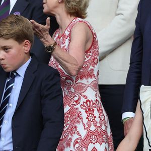 Le prince George et la princesse Charlotte regardent Jannik Sinner, vainqueur du match en simple de Wimbledon après sa victoire sur Carlos Alcaraz, lors de la quatorzième journée des Championnats de Wimbledon 2025, à Londres, le dimanche 13 juillet 2025. Photo par Hugo Philpott/UPI/ABACAPRESS.COM