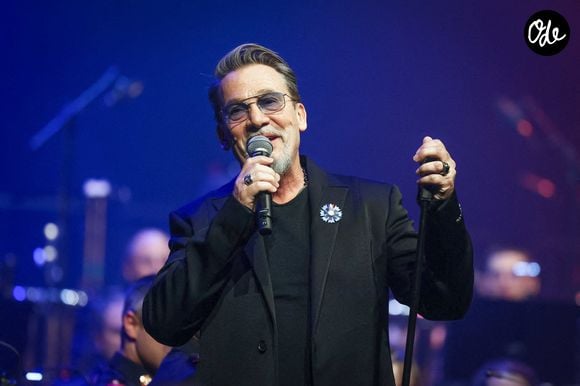 Le chanteur Florent Pagny se produit lors d'un concert de bienfaisance, « Sentinelles d’Un Soir », organisé par le préfet militaire de Paris au profit des Bleuets de France, des soldats blessés et des victimes du terrorisme, à la Salle Pleyel à Paris, en France, le 30 mai 2024. Photo de David Boyer/ABACAPRESS.COM