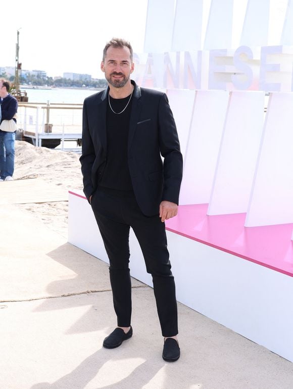 Franck Monsigny - Photocall de "Demain nous appartient" lors du 7ème festival international Canneséries à Cannes, le 6 avril 2024. 
© Denis Guignebourg / Bestimage