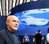 Le 2 juin 2025, le frère de Patrick Poivre d'Arvor a participé à la visite inaugurale de l'espace La Baleine organisée au Palais des Expositions de Nice, rebaptisé pour l'occasion à l'approche de la Conférence des Nations Unies sur les océans (UNOC) qui se tiendra du 9 au 13 juin et qu'il orchestrera.
Olivier Poivre d’Arvor - Visite inaugurale de "La Baleine", le temps de l'UNOC, la conférence de l'ONU sur les océans, en présence de Christian Estrosi, le maire de Nice, Olivier Poivre d’Arvor, l'ambassadeur pour les pôles et les enjeux maritimes au Ministère de l’Europe et des Affaires étrangères, Laurent Hottiaux, le nouveau préfet des Alpes-Maritimes, Ashok Adicéam, le délégué général de l'UNOC en charge du projet, Richard Chemla. l'adjoint délégué à la transition écologique et énergétique, à la santé et au bien-être, et Olivier Bettati, délégué général de la mission UNOC à la mairie de Nice, au Palais des expositions à Nice, le 2 juin 2025.
© Bruno Bebert/Bestimage