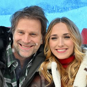 "Donc en fait on allait au resto comme des c****** ! Je pense que je ne le referais jamais"

Thomas Jouannet, Chloe Jouannet, Mado Jouannet assistant à un photocall pour le film "Allez Ma Fille" lors du 27e Festival du film de l'Alpe d'Huez à l'Alpe d'Huez, France, le 18 janvier 2024. Julien Reynaud/APS-Medias/ABACAPRESS.COM
