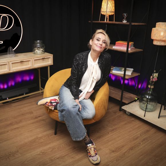 Alors que le jury a été dévoilé, présidé par Sylvie Vartan, Élodie Gossuin, ancienne Miss France 2001, s'est confiée à Purepeople.com pour son format d'interview En Privé avec. 


Élodie Gossuin - Interview En Privé avec (Purepeople)