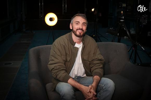 Il a également évoqué l’aide précieuse de Jenifer, dont l’expérience de la célébrité lui a servi d’exemple.

Christophe Willem dans les backstage de l'enregistrement de l'émission "OlympiaScope", présentée par B.Montiel et diffusée le 30 mai sur Olympia TV, une chaîne du groupe Canal+ et en replay sur myCANAL. Le 29 mai 2024
© Jack Tribeca / Bestimage