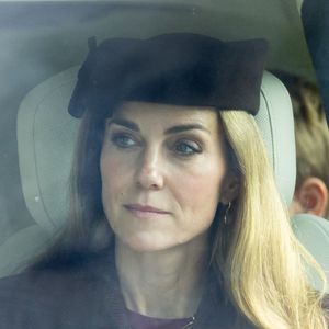 Kate Middleton dévoile des cheveux blonds. 

La famille royale assiste au service religieux traditionnel du dimanche à Crathie Kirk, Crathie.
©GOFF INF / BESTIMAGE