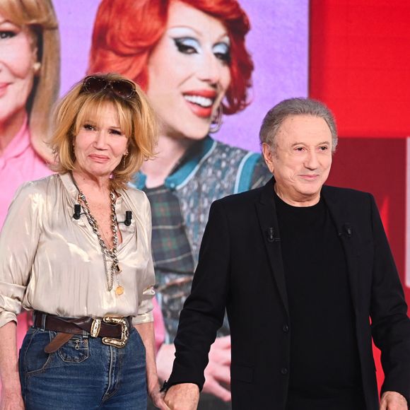 Exclusif - Clementine Célarié et Michel Drucker - Enregistrement de l'émission Vivement dimanche au studio Rive Gauche , presentée par Michel Drucker . Diffusion sur France 3 le 22/03/2026. Photos prises le 11 mars 2026. © Guillaume Gaffiot / Bestimage