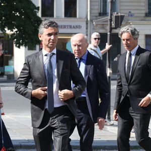 guest, Olivier Mazerolle, Laurent Solly - Arrivées aux obsèques de Philippe Labro en l'église de Saint-Germain-des-Prés à Paris le 13 juin 2025. © Dominique Jacovides - Christophe Clovis / Bestimage