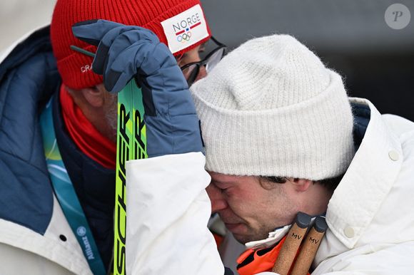 en révélant au micro d'une chaîne du service public de son pays 

10 février 2026, Italie, Antholz : Olympia, Jeux Olympiques d'hiver Milan Cortina 2026, Biathlon, Individuel 20 km, Hommes, Sturla Holm Laegreid de Norvège réagit avec émotion. Photo : Hendrik Schmidt/DPA/ABACAPRESS.COM