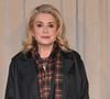 Catherine Deneuve a tragiquement perdu sa soeur en 1967. Françoise Dorléac s'est tuée dans un accident de voiture.

Catherine Deneuve assiste à la présentation de Roger Vivier lors de la semaine de la mode à Paris, France, le 2 octobre 2025. Photo by Julien Reynaud/APS-Medias/ABACAPRESS.COM