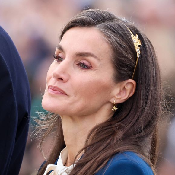 Le roi Felipe VI et la reine Letizia d'Espagne président les adieux du « Juan Sebastián de Elcano » avec l'Infante Leonor comme aspirante à Cadix - Farewell ceremony on the occasion of the departure of the training ship ‘Juan Sebastián de Elcano’ in the port of Cadiz, Spain, 11 January 2025. ( DANA-No: 02576814 )