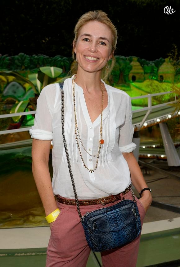 Craignant de perdre le rôle, elle a préféré cacher sa grossesse à la production et n’a annoncé la nouvelle qu’après les trois premiers mois.

Mariage - Anne-Charlotte Pontabry (Cachou dans "Classe mannequin") s'est mariée - Anne-Charlotte Pontabry (Cachou) - Inauguration de la Fête des Tuileries à Paris le 26 juin 2015.
