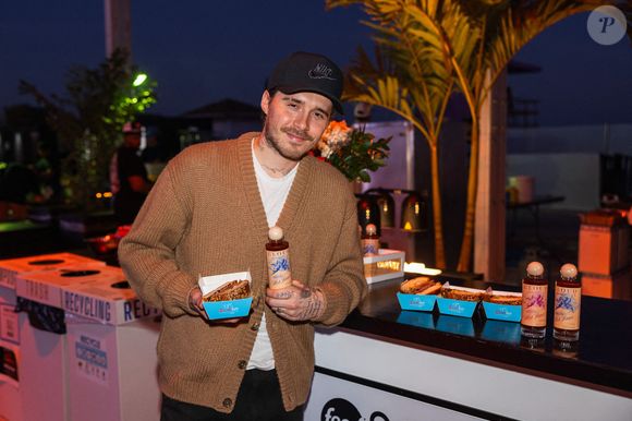 Seul son fils Brooklyn était absent

Brooklyn Beckham au Mike's Amazing Burger Bash présenté par Schweid & Sons à Miami, FL, USA le 19 février 2026. Photo par Seth Browarnik/INSTARimages/ABACAPRESS.COM