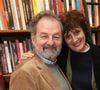 Elle pense aussi à son compagnon Denis Olivennes, dont elle imagine la réaction lors de son décès.
Inès de La Fressange et son compagnon Denis Olivennes - Violette d'Urso dédicace son livre "Même le bruit de la nuit a changé" à la librairie Galignani à Paris, France, le 25 mars 2023. © Bertrand Rindoff/Bestimage