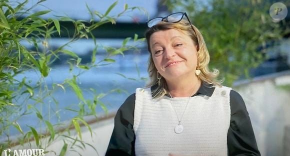 Et elle a eu des idées noires à cause des critiques virulentes des internautes.

Jean-Louis choisit Isabelle et Sylvie pour aller chez lui à la ferme dans "L'amour est dans le pré"