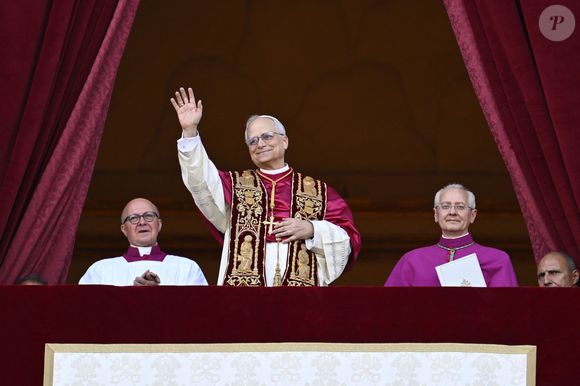 Ce 8 mai 2025 Robert Francis Prevost, 69 ans, qui a choisi Léon XIV comme nom de Pape, a été elu. Il est donc le premier Pape de l'Histoire.

Credit Image: © Vatican Media/IPA via ZUMA Press