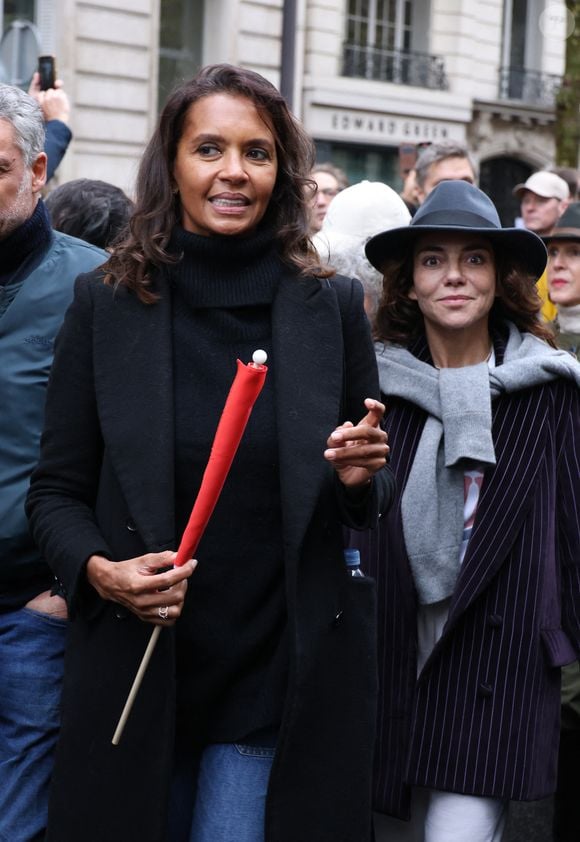 Karine le Marchand et Sandra Sisley - Marche pour la République et contre l'antisémitisme à Paris le 12 novembre 2023.

© Denis Guignebourg  / Bestimage