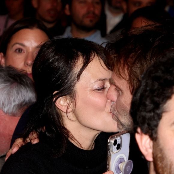 Celle-ci s'est finalement transformée en maison principale. "Avec ma femme ont est parisiens et pendant deux ans, on allait régulièrement dans notre maison de campagne

Thomas Jouannet et sa femme Armelle Deutsch lors de la cérémonie de clôture du 27ème Festival International du Film de Comédie de l'Alpe d'Huez, France, le 20 janvier 2024. © Dominique Jacovides/Bestimage