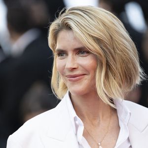 Ses enfants sont "son absolu" et il était important pour elle qu'ils soient dans sa chanson

L'actrice française Alice Taglioni sur le tapis rouge avant la projection du film "Histoires de la nuit" (The Birthday Party) lors de la 79e édition du Festival de Cannes à Cannes, dans le sud de la France, le 22 mai 2026. Photo by Eliot Blondet / ABACAPRESS.COM